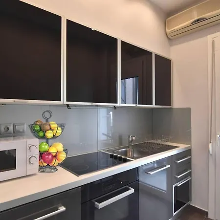 Modern Apartment In The Heart Of The City Larissa Exteriér fotografie