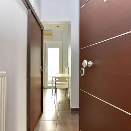 Modern Apartment In The Heart Of The City Larissa Exteriér fotografie